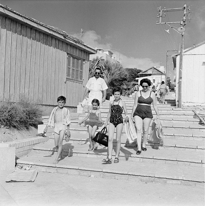 The Weissensteins on Their Way to Gordon Swimming Pool